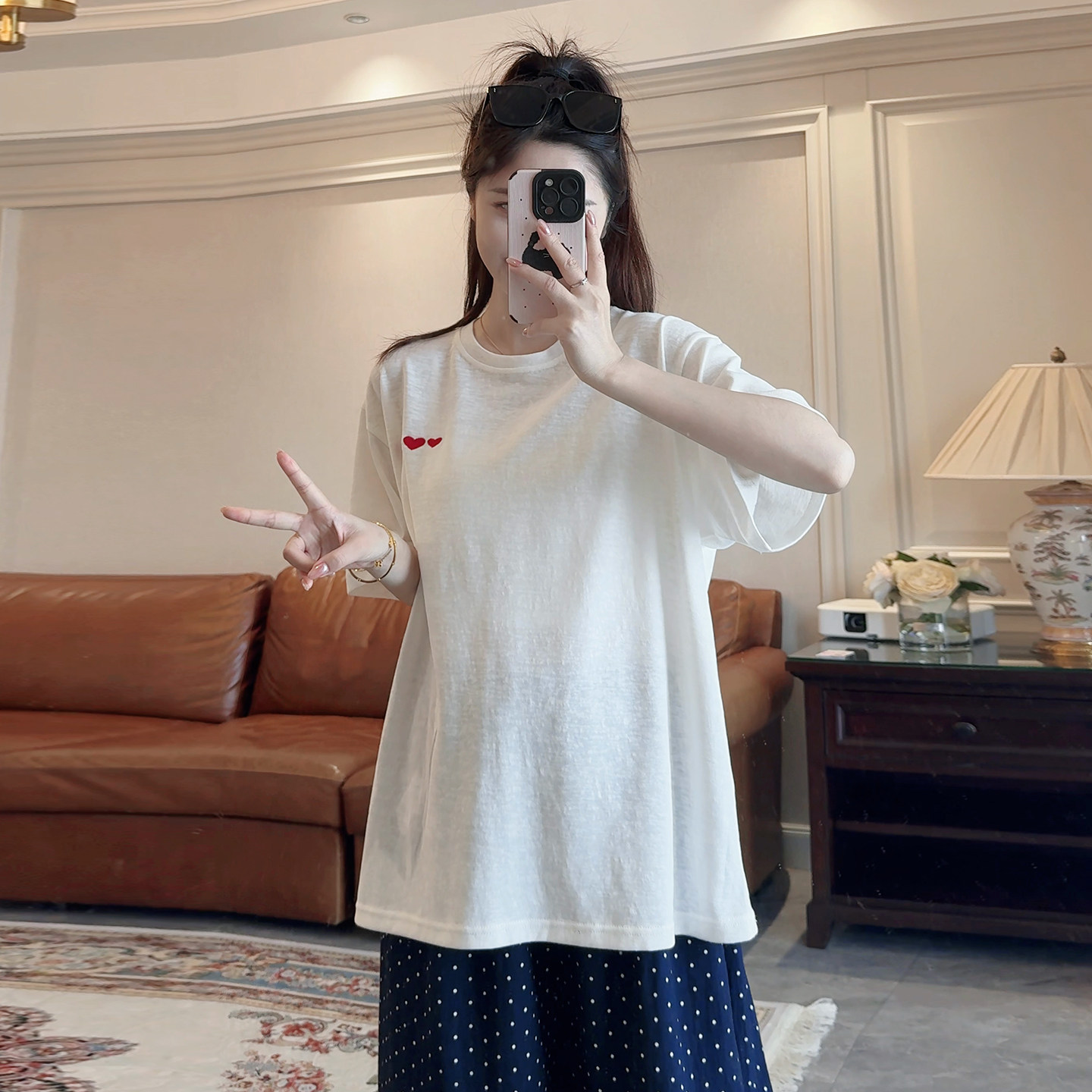 诺初短袖T恤女宽松显瘦百搭休闲上衣夏季爱心刺绣圆领孕装大码