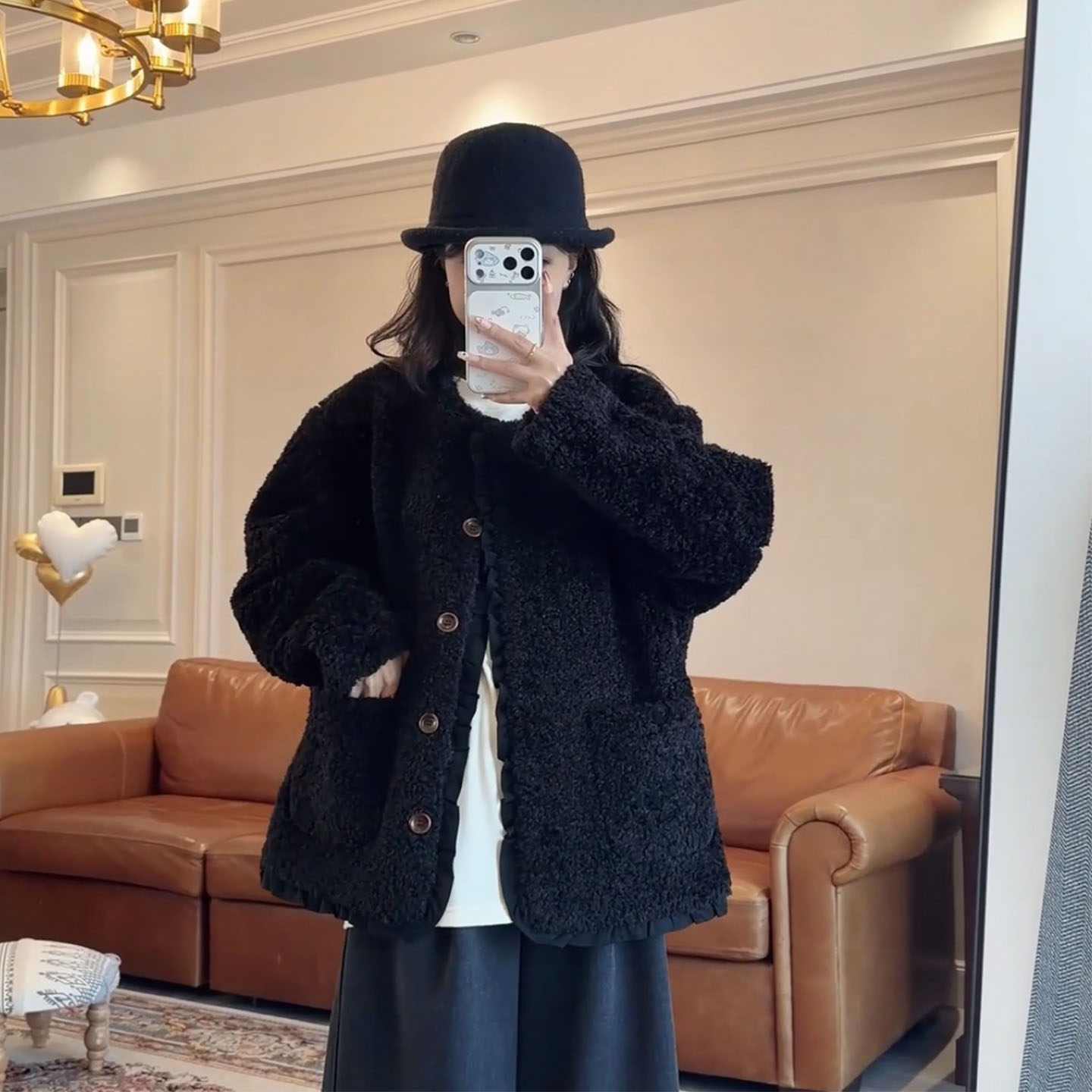 慵懒风木耳边羊羔毛外套