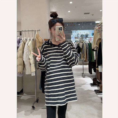 软绵绵兔绒~刺绣条纹连帽卫衣T恤