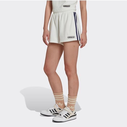 Adidas女子舒适时尚休闲短裤