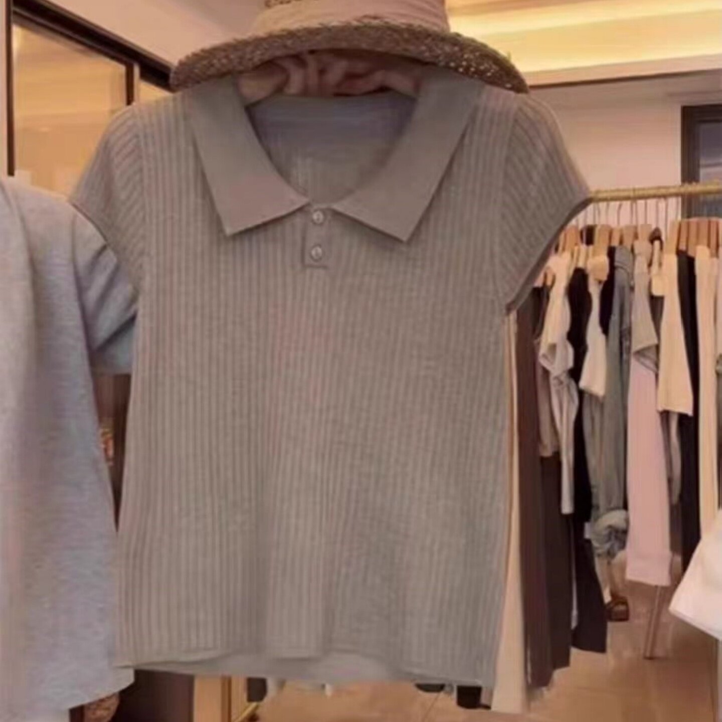 时尚设计感坑条polo领短袖上衣女2026夏季休闲百搭修身显瘦针织衫