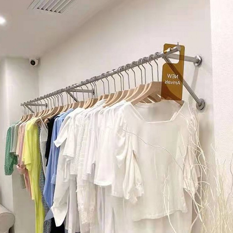 服装店上墙壁挂式货架不锈钢拉丝银童装男女装店墙上挂衣架陈列架