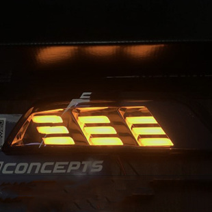 适用福特野马改装矩阵式前杠转向流水灯Mustang专用替换式日行灯