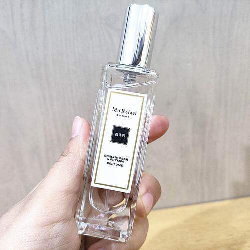 香泽秀蓝风铃英国梨与小苍兰
