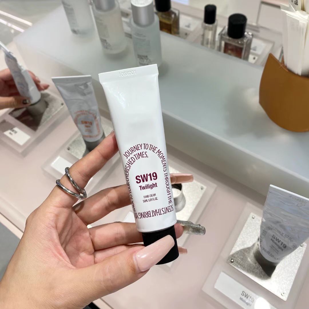 韩国SW19小众香氛护手霜边伯贤同款补水保湿滋润持久留香不粘腻