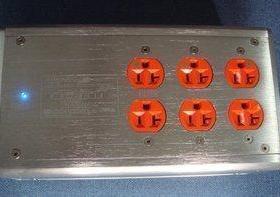 让HIFI细节更丰富，美国著名CORCOM6位电源滤波处理插座/插排