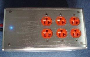 让HIFI细节更丰富，美国著名CORCOM6位电源滤波处理插座/插排