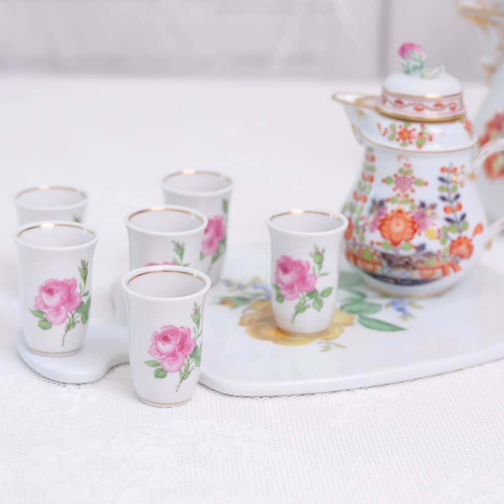 Germany goods in stock Rare Meissen You Wei Small table pattern Mini Small pot rose Hand drawn Small cupin the Tableware , Coffee , Coffee pot  category - from Buy2taobao.com to provide professional Taobao agent buy service
