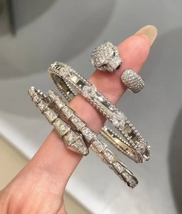 18k蛇形手镯高级感满钻灵蛇手环光面叠戴闺蜜手镯可送女朋友 新款