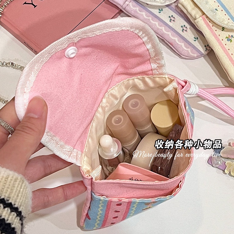 小型化妆品小包女2025新款便携式外出口红分区随身杂物迷你收纳袋图片