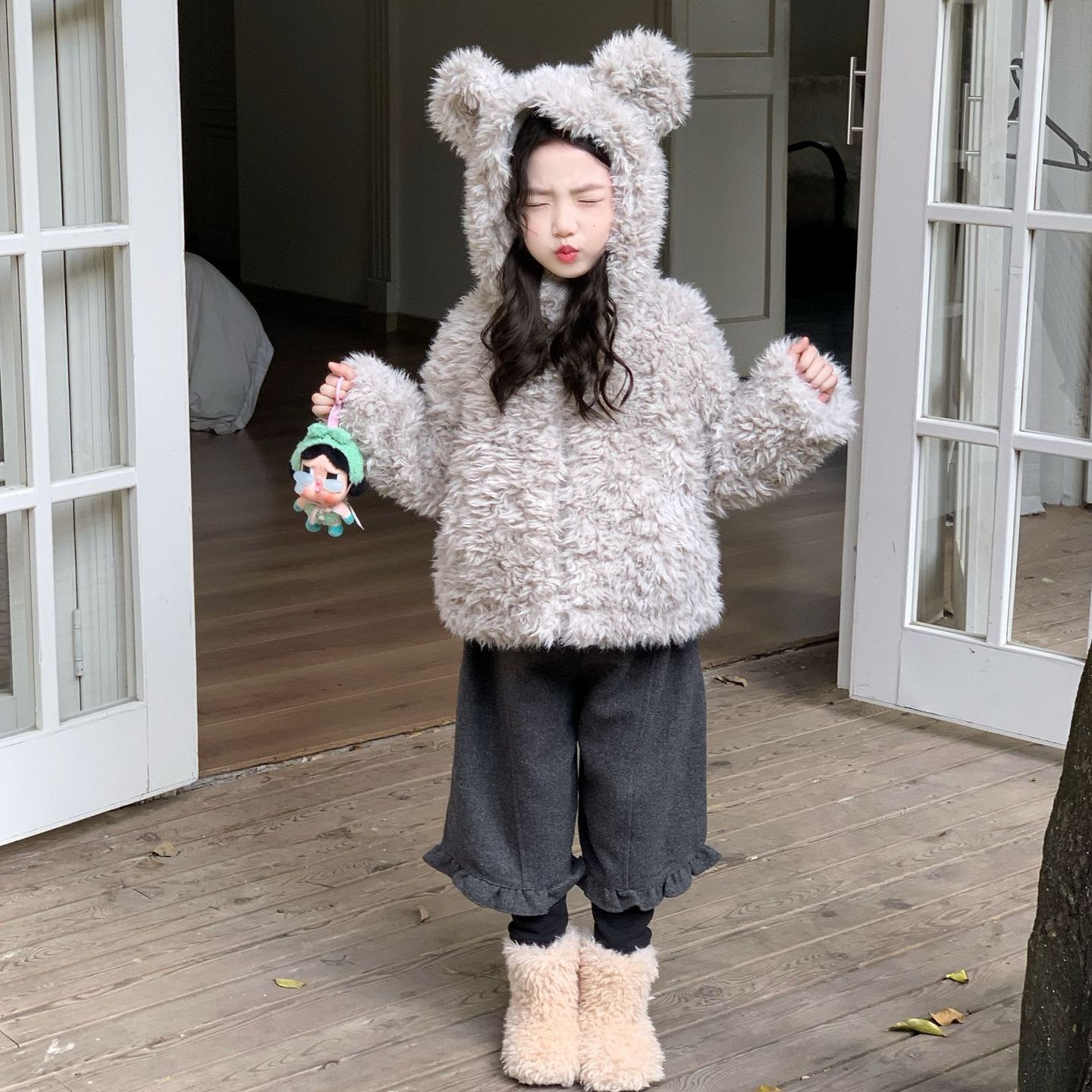 女童休闲套装2025冬季韩版连帽小熊耳朵连帽毛毛加绒外套毛呢靴裤