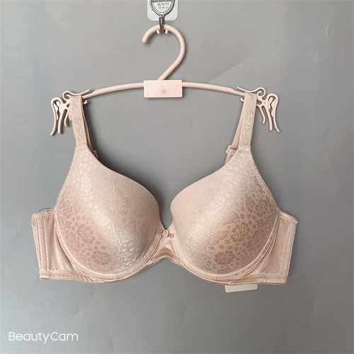 黛安芬简约有钢圈无痕舒适聚拢