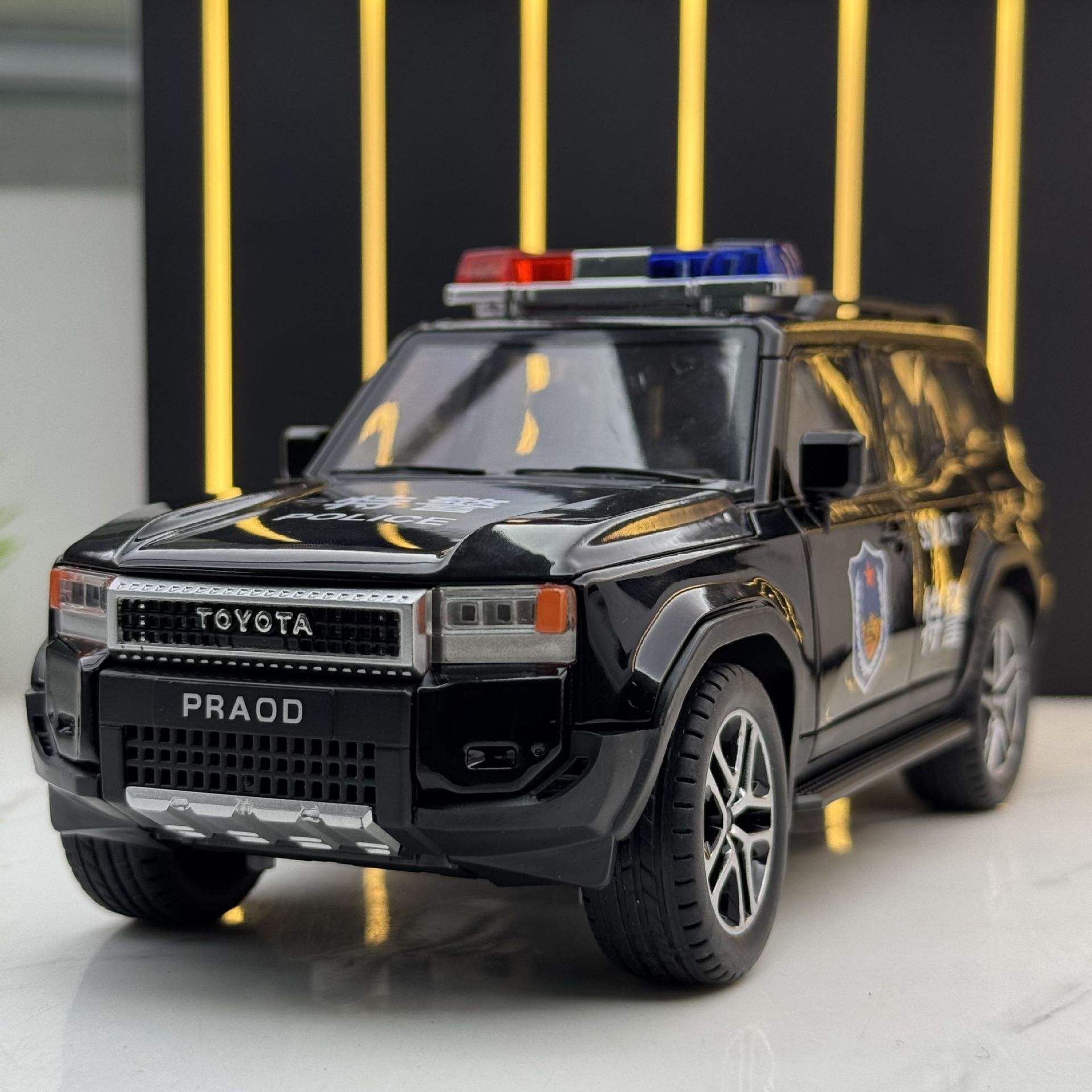 新款 威丽合金车模1比24普拉多LC250警车声光儿童玩具模型摆件
