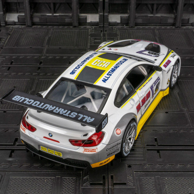 新款 仿真1/24堡马M6 GT3合金赛车模型摆件可开门儿童玩具车