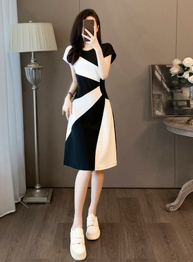 高级感复古黑白拼接连衣裙2025女夏季新款简约气质收腰显瘦裙子