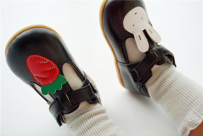 Chaussures enfants en peau de mouton - Ref 983810 Image 1