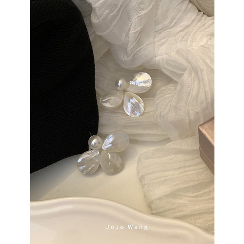 母贝高级感~原生态925银针耳环