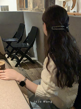 名媛显贵~黑系枪灰闪钻抓夹简约