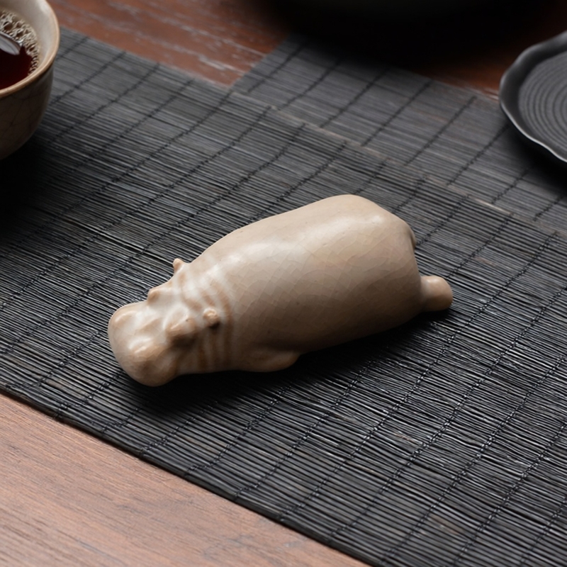 八蛮黄荣华慕系河马茶宠摆件