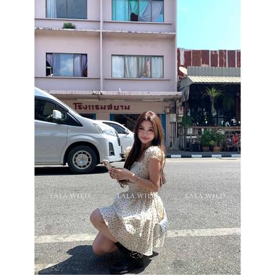 野生辣辣 点点夏日 法式小众设计感小飞袖波点连衣裙夏女微胖显瘦