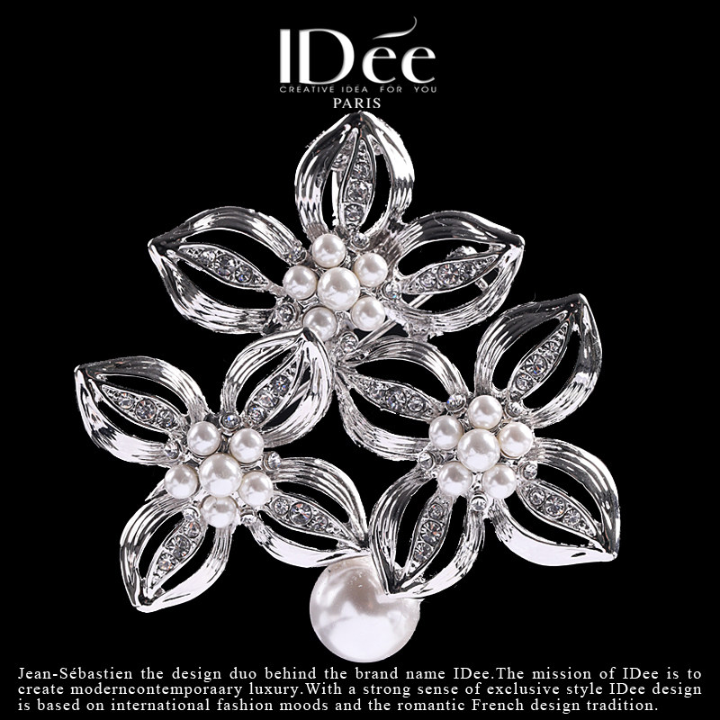 法国IDee花朵仿珍珠胸针女毛衣气质欧美胸花新年银色饰品轻奢小众