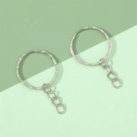 17 # Белый цвет K | Брелок железный, диаметр витка рельефный 2х25мм (круг рельефный 1,5*25 + 4 секции), внутренний диаметр кольца 20мм, длина цепочки 20мм, 10 шт.