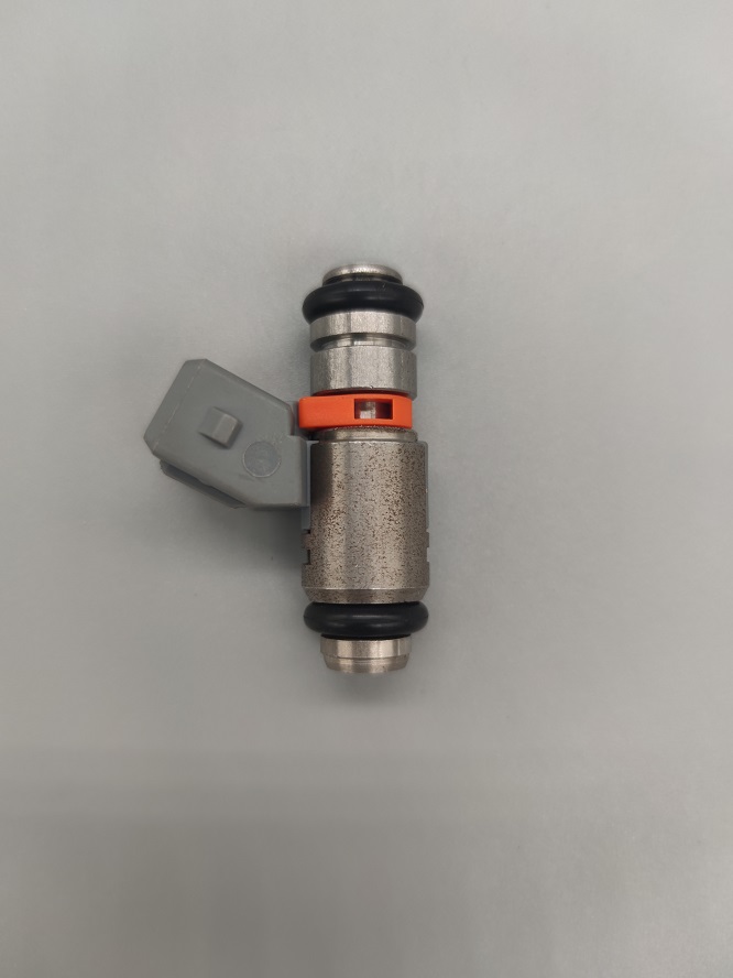 比亚乔系统1WP182燃油喷嘴 林海牌电喷车LH100T-15 燃油喷嘴 3孔