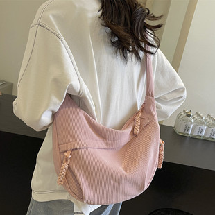 斜挎包女日系原宿ins饺子包百搭大容量简约文艺学生上课包单肩包