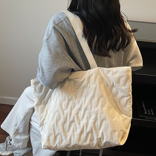 简约大容量托特包女单肩手提包通勤百搭轻便帆布棉服包休闲大包包