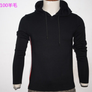 A男装冬连领长袖羊毛衫打底衫