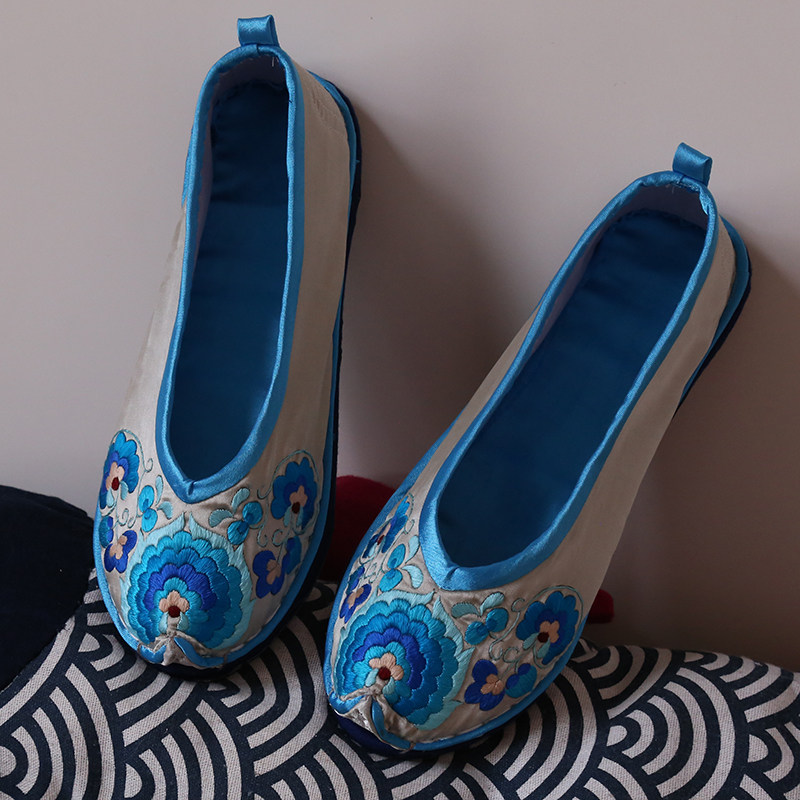 2022走绣坊原创浅色复古新款千层平底舒适手工绣花鞋日常心心相印,女鞋,绣花鞋,淘宝优惠券,粉丝福利购,淘宝优惠卷