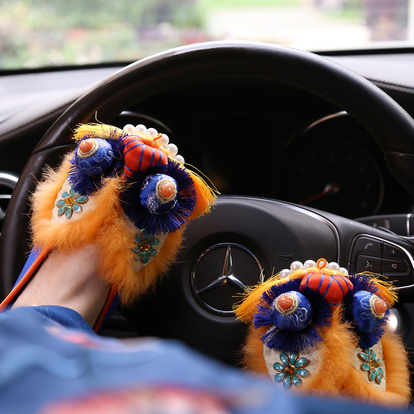 25走绣坊国潮喜庆红色复古中式手工绣花虎头鞋原创平底千层底非遗