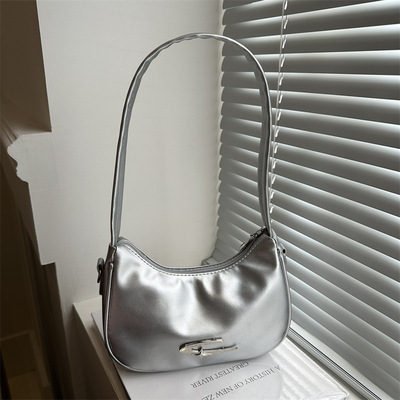 小众质感腋下包包女2024新款夏季斜挎包高级感云朵银色月牙单肩包