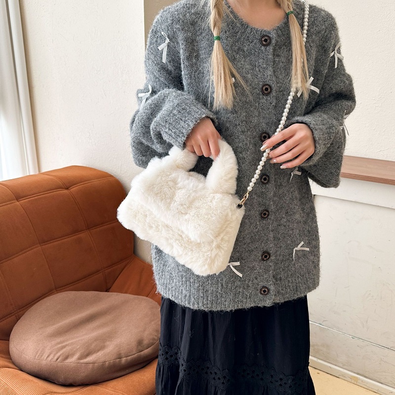 秋冬季毛绒手提包2025新款高级感珍珠链条单肩斜挎包洋气毛茸女包