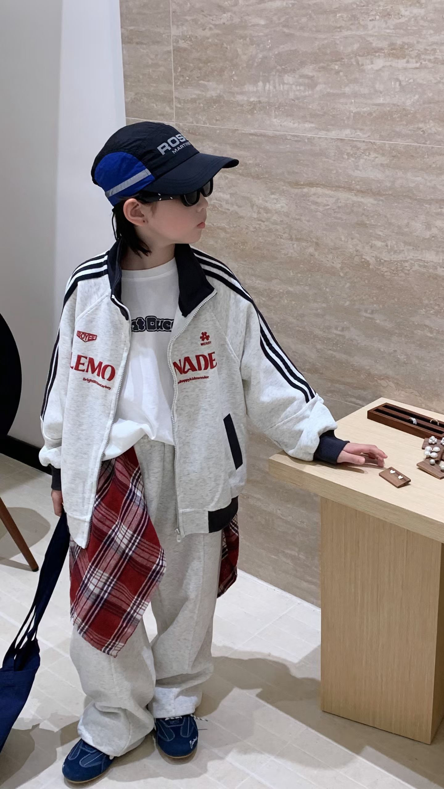 春秋款2026新款男女中大童字母撞色纯棉运动套装外套裤子两件套