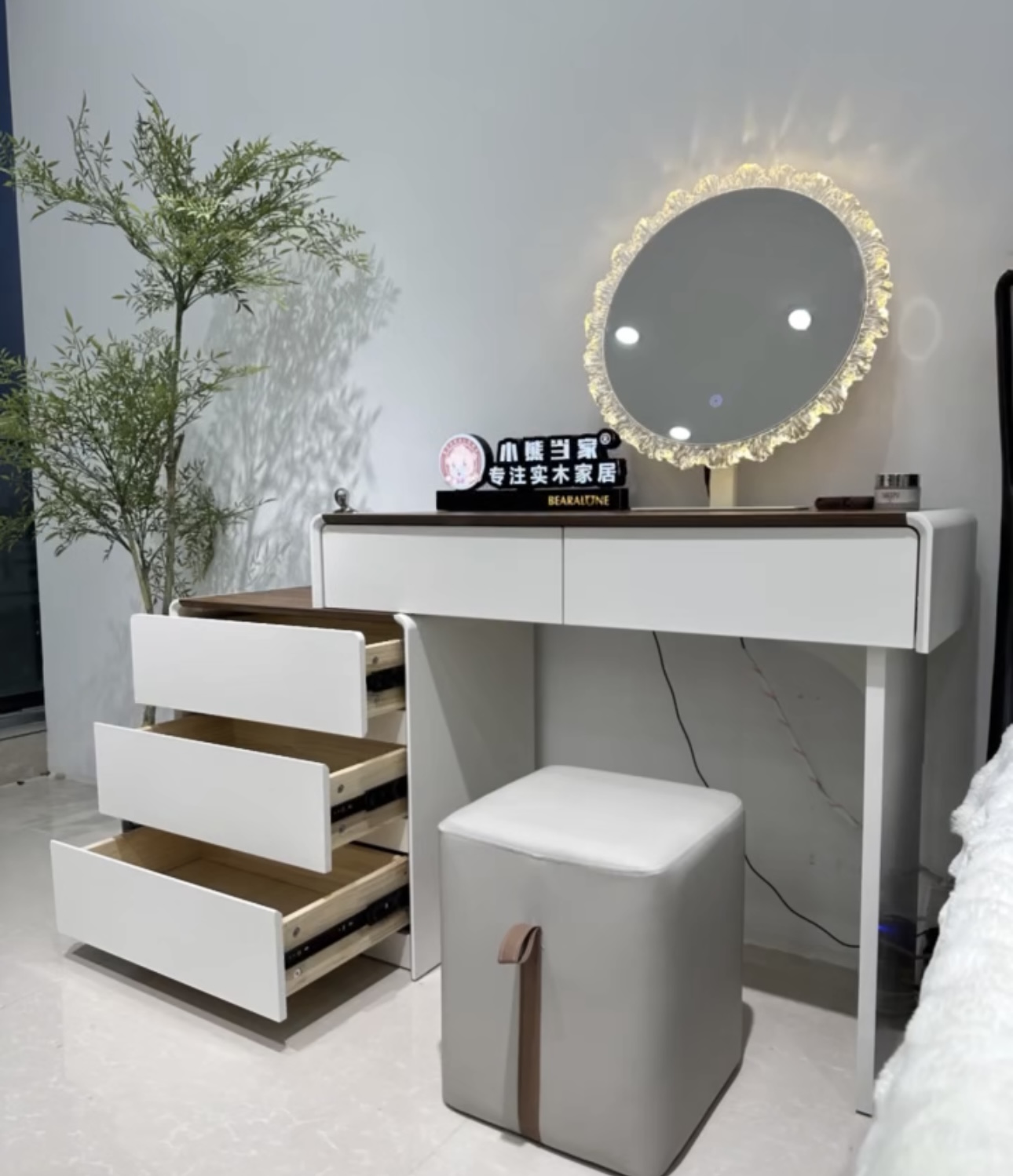 奶油风梳妆台斗柜一体化妆桌现代简约小户型卧室收纳柜化妆台实木