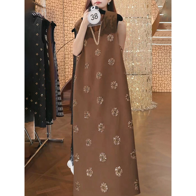 轻奢洋气减龄镶钻加厚背心裙2025秋冬新款气质名媛显瘦遮肉A字裙