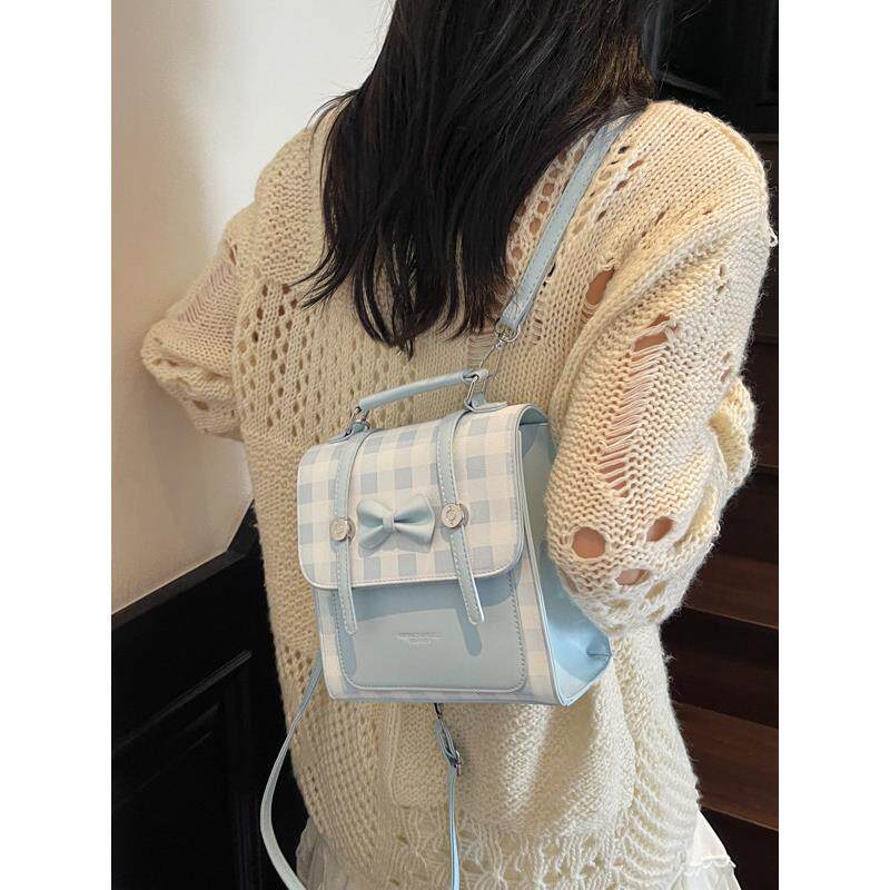 高端时尚的学院风女背包2025新款休闲多用途单肩斜身手持小方形包