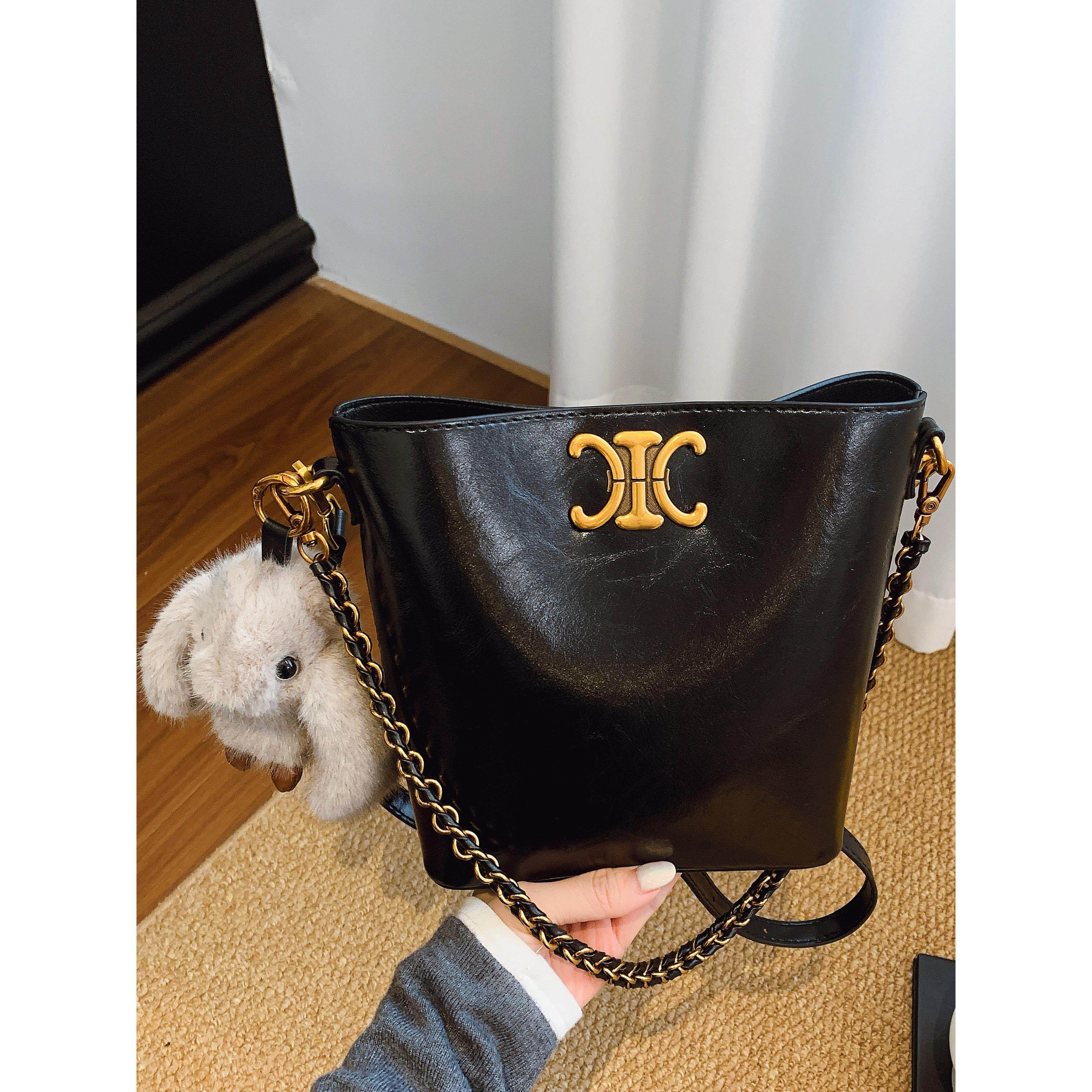 包包女2025新款秋冬超火腋下水桶包高级感轻奢通勤百搭单肩斜挎包,箱包皮具/热销女包/男包,水桶包,淘宝优惠券,粉丝福利购,淘宝优惠卷