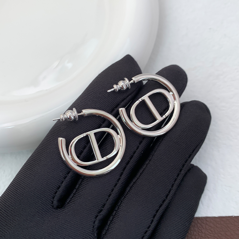 奥米迪奥D光面银色圆圈耳环欧美高级感小众设计新款女耳钉耳饰,饰品/流行首饰/时尚饰品新,耳钉,淘宝优惠券,粉丝福利购,淘宝优惠卷