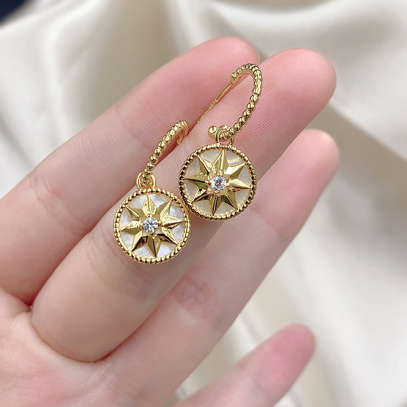奥米迪奥八芒星罗盘白贝母珍珠两戴耳环女日韩高级法式925银耳钉