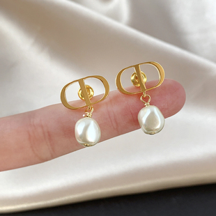 奥米迪奥D小珍珠吊坠耳钉甜美优雅风耳环精致小巧日常通勤耳饰女