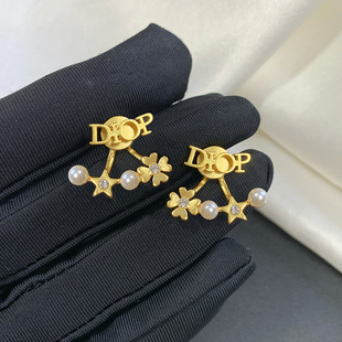 奥米迪奥新款字母珍珠耳钉轻奢高级感四叶草星星耳环韦雪同款耳饰