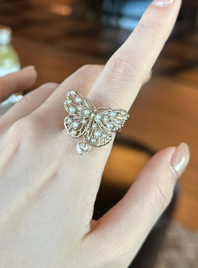 奥米迪奥新款镂空蝴蝶珍珠戒指女