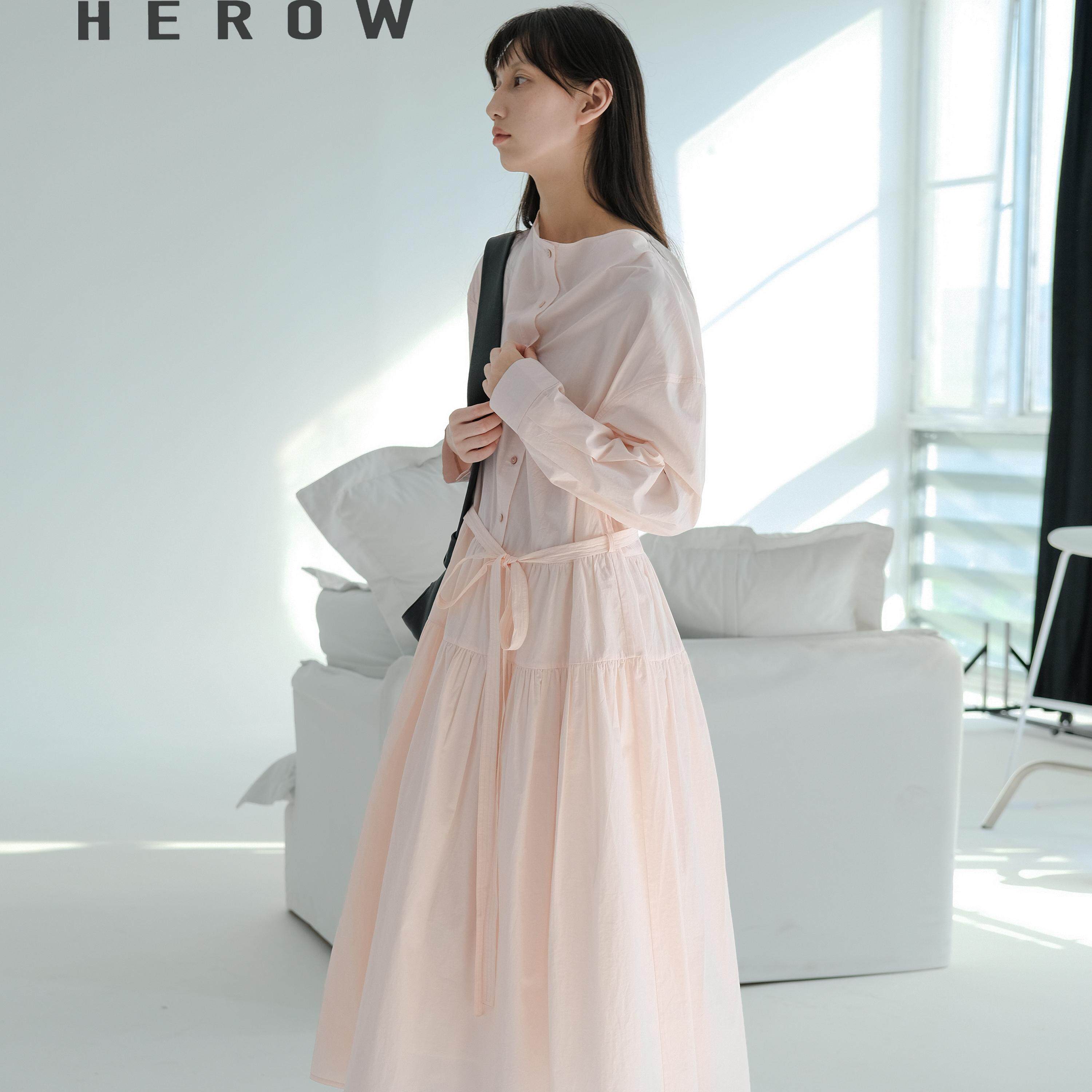 Herowrows   匹马棉浅粉长袖连衣裙  慵懒垂褶领系绳绑带大摆裙