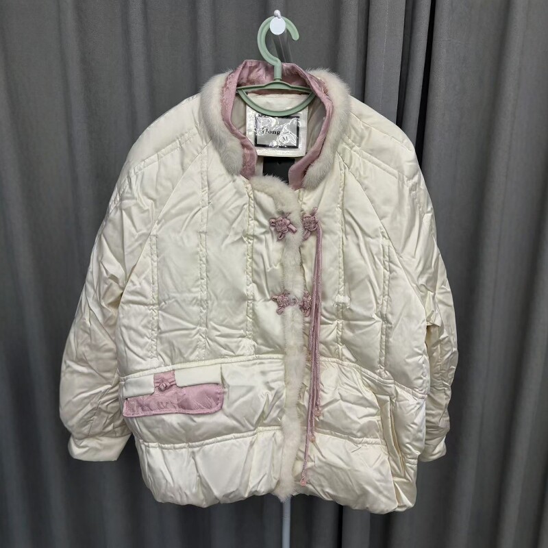 街头记忆面料常规立领撞色羽绒服