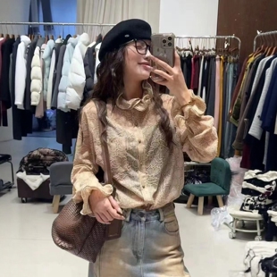 新款 衬衫 风蕾丝花瓣领刺绣单排扣长袖 女 .COM法式 欧洲站2025冬季