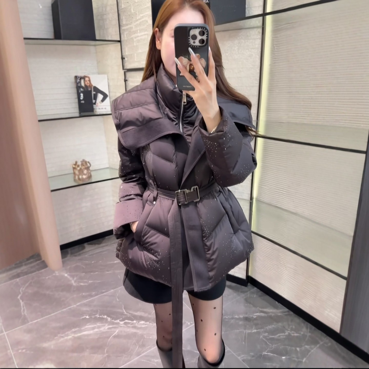 南油欧货2025冬季新款翻领收腰烫钻羽绒服中长款显瘦腰带鹅绒外套