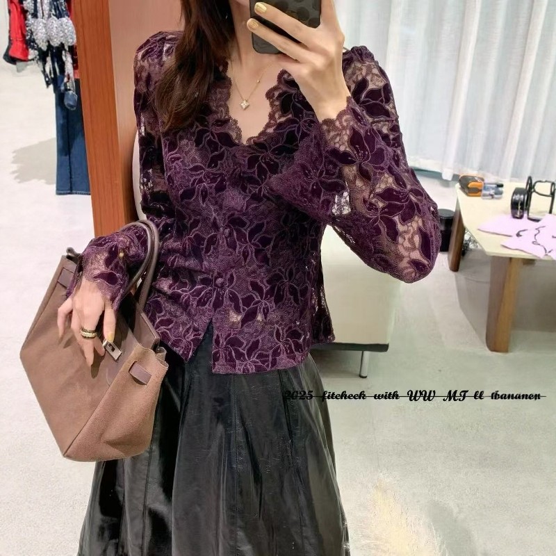V领蕾丝长袖丝绒T恤女修身显瘦