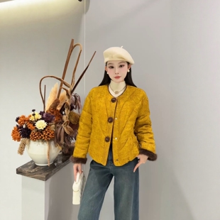 南油欧货2025冬季新款黄色圆领水貂毛袖羽绒服女短款排扣鹅绒外套